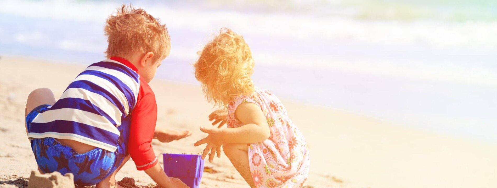 ingenia-holidays_kids_at_beach